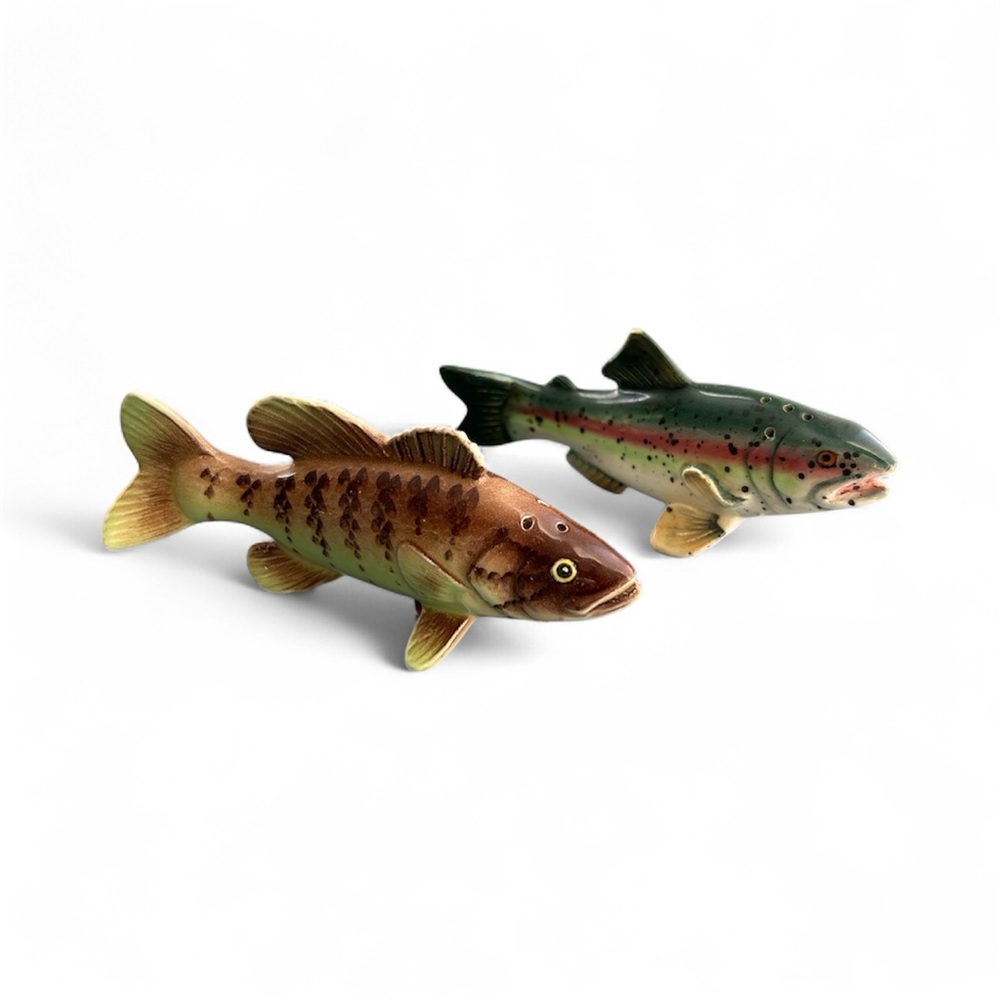 Realistic Fish S/P Shakers Set - Brown and Green